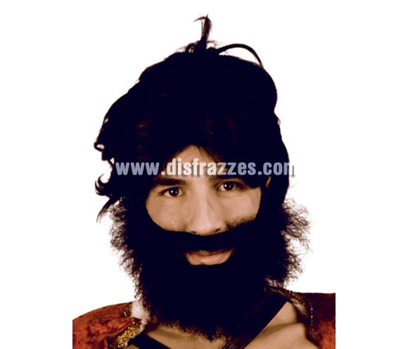 Barba negra grande.