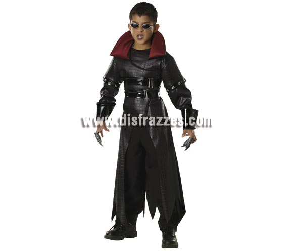Disfraz de El Cazador de medianoche infantil para Halloween. Disfraz de Cazavampiros. Talla de 5 a 7 años. Incluye chaqueta larga cruzada con motivos y cierres metálicos. Éste disfraz de Halloween es ideal para celebrar la Fiesta de la Noche de las Brujas en Pubs, Discotecas, Casas particulares,  Restaurantes o Colegios y ayudar a crear un ambiente terrorífico y tenebroso indispensable para la Noche de Halloween la cual se celebra la víspera de Todos los Santos.
¡¡Compra tu disfraz para Halloween en nuestra tienda de disfraces, será divertido!!

