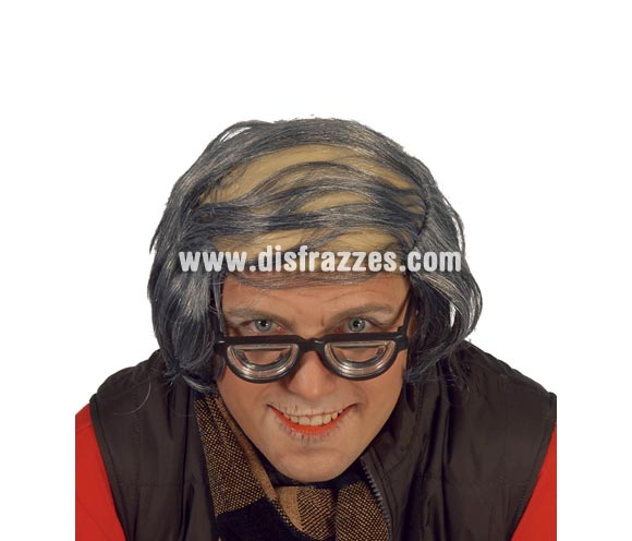 Calva con pelos gris. Calva con pelo de abuelo o viejo.