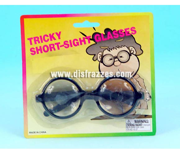 Gafas con cristales gruesos. 