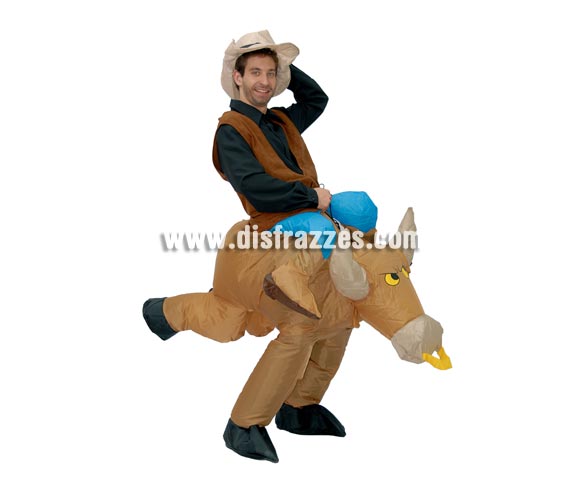 Disfraz hinchable de Vaquero sobre Toro. Talla universal. Incluye gorro y mecanismo para hinchar. Pilas NO incluidas.
