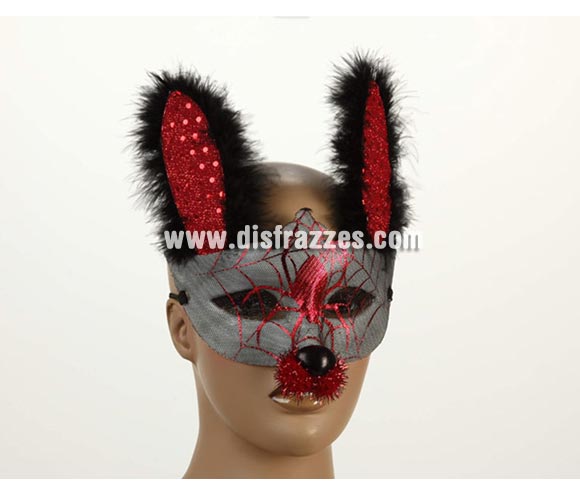 Antifaz de gato gris con orejas y nariz.
