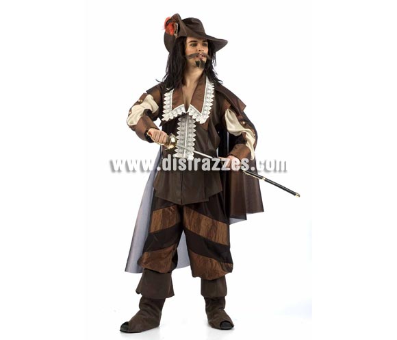 Disfraz de Mosquetero D'Artagnan Extralujo. Alta calidad en telas y acabados. Fabricado en España. Disponible en varias tallas. Incluye pantalón, capa, gorro, cubrebotas y chaqueta. Espada NO incluida. Peluca y perilla NO incluidas, podrás verlas en la sección Pelucas.