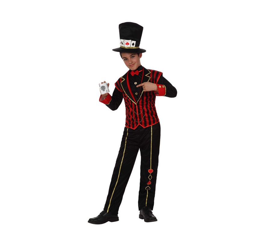 Disfraz de Niño Póker para niños de 3 a 4 años. Incluye pantalón, camisa con chaleco y sombrero. Disfraz o traje muy original de Crupier o Croupier para niños con el que irán disfrazados de algo muy diferente y distinto al resto de niños.