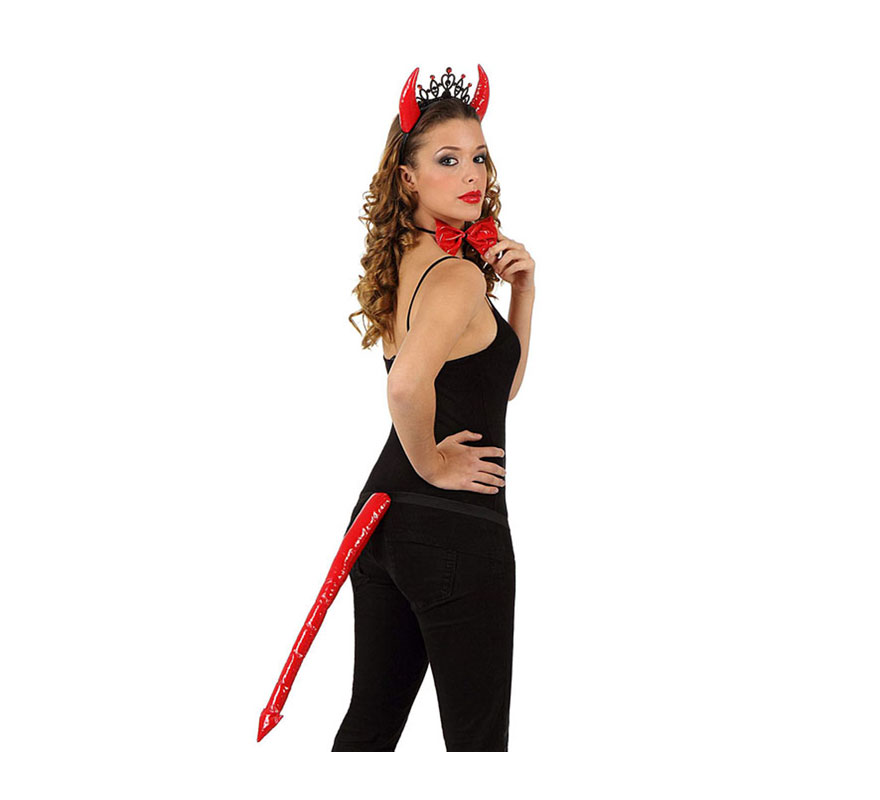 Conjunto de Diablesa o Demonia con corona 3 piezas. Incluye diadema con cuernos y corona, rabo y pajarita. Ideal para Despedidas de Soltera.