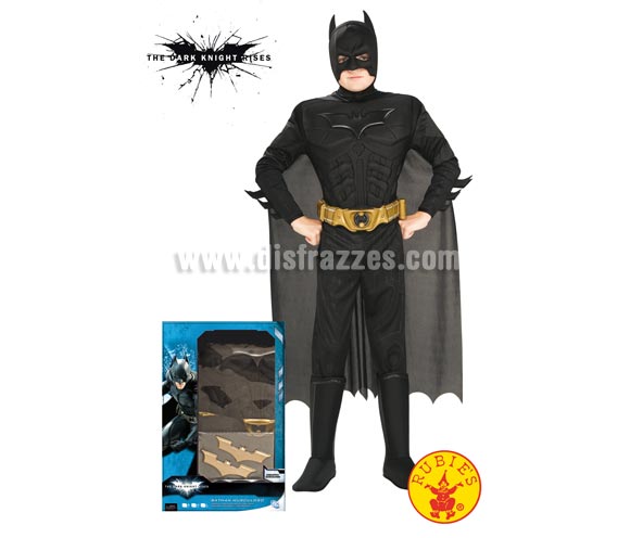 Disfraz Batman TDK musculoso con accesorios para niños de 8 a 10 años. Incluye jumpsuit con pecho musculoso, capa, máscara, cinturón y 2 batarangs. Disfraz con licencia ideal para regalar en Papa Noel y Reyes Magos.