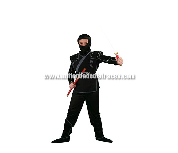 Disfraz de Ninja infantil. Talla de 4 a 6 años. Incluye verdugo, camisa, pantalón, peto, cinturón, brazaletes, muñequeras y espinilleras. Espada NO incluida, podrás verla en la sección Complementos.