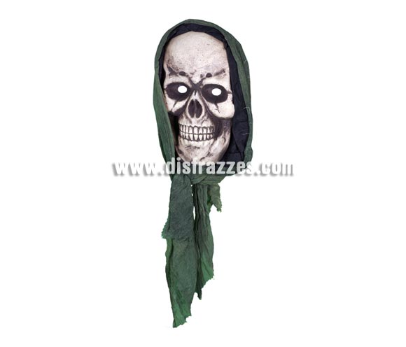 Calavera colgante de capucha verde con luz y ojos verdes para Halloween. Artículo muy apropiado para decoración de Halloween en Discotecas, Pub's, Restaurantes, Colegios y Casas particulares y así crear un ambiente terrorífico y tenebroso típico de la Fiesta de Halloween cada vez más seguida por todos.
¡¡Compra la decoración para Halloween en nuestra tienda de disfraces, será divertido!!
