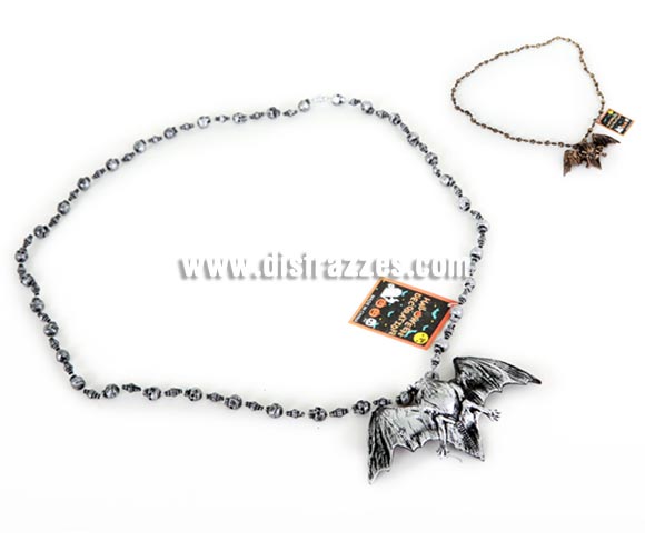 Collar con Murciélago de 61 cm. para Halloween. Talla Universal. Dos modelos surtidos. Precio por unidad. Ideal como complemento de tu disfraz de Halloween para ir de Fiesta a Pubs, Discotecas, Casas particulares o Restaurantes y ayudar a crear un ambiente terrorífico y tenebroso en la Fiesta de Halloween.
¡¡Compra los complementos de tu disfraz para Halloween en nuestra tienda de disfraces, será divertido!!
 