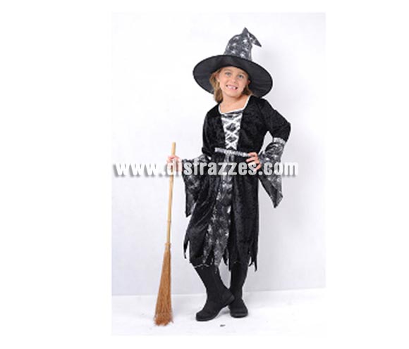 Disfraz de Brujita o Bruja con arañas infantil barato para Halloween. Talla de 7 a 9 años. Incluye gorro y vestido. Escoba NO incluida, podrás verla en la sección Complementos. Éste disfraz de Halloween es ideal para celebrar la Fiesta de la Noche de las Brujas cada vez más arraigada en nuestro País en Pub's, Discotecas, Casas particulares,  Restaurantes o Colegios y ayudar a crear un ambiente terrorífico y tenebroso indispensable para la Noche de Halloween la cual se celebra la víspera de Todos los Santos.
¡¡Compra tu disfraz para Halloween en nuestra tienda de disfraces, será divertido!!
