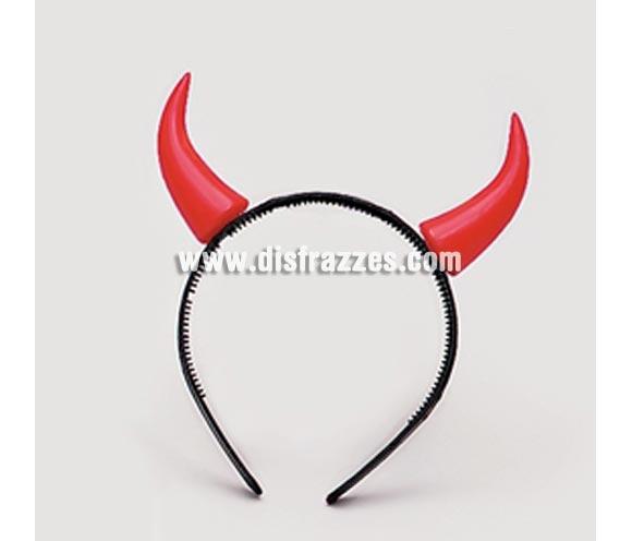 Diadema Cuernos de Diablo. El complemento ideal para Despedidas de Soltera y para tu disfraz de Halloween para ir de Fiesta a Pub's, Discotecas, Casas particulares o Restaurantes y ayudar a crear un ambiente terrorífico y tenebroso en la Fiesta de Halloween.
¡¡Compra los complementos de tu disfraz para Halloween en nuestra tienda de disfraces, será divertido!!