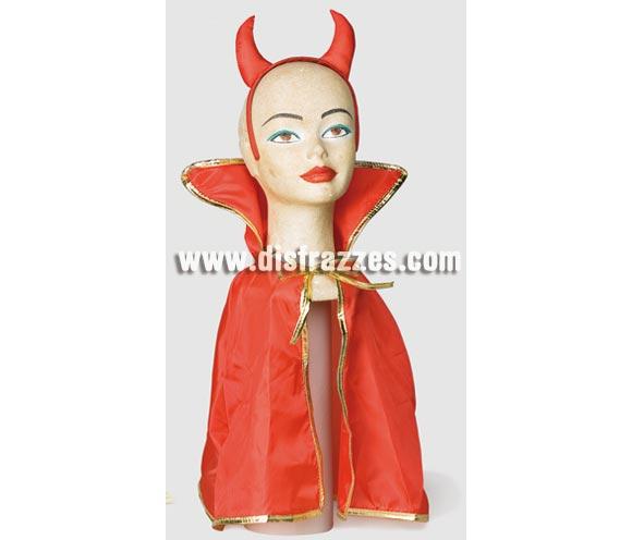 Capeta y diadema con cuernos de Diablesa para Halloween. Ideal como Complemento para Despedidas de Soltera. Éste producto también es apropiado como complemento de tu disfraz de Halloween para ir de Fiesta a Pub's, Discotecas, Casas particulares o Restaurantes y ayudar a crear un ambiente terrorífico y tenebroso en Halloween.
¡¡Compra los complementos de tu disfraz para Halloween en nuestra tienda de disfraces, será divertido!!
