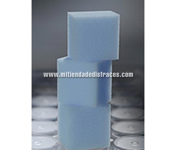 Esponjas para maquillaje (Make-up Sponges). Blister de 3 esponjas 40x40x30 mm.
Se utilizan para aplicar todo tipo de maquillaje. 
Por razones de higiene no se recomienda que use la misma esponja en más de una persona.
Las esponjas para maquillaje son desechables y se espera que se tiren una vez que hayan sido utilizadas. Las esponjas usadas y húmedas son un lugar perfecto para el desarrollo de bacterias y hongos. Si usted decide, por razones económicas, utilizar la misma esponja más de una vez enjuáguelas a mano y póngalas a lavar en la lavadora a una temperatura mínima de 60°C. Utilice una bolsa especial para lavar o bien una funda que proteja tanto a las esponjas para maquillaje como a la lavadora.
	
