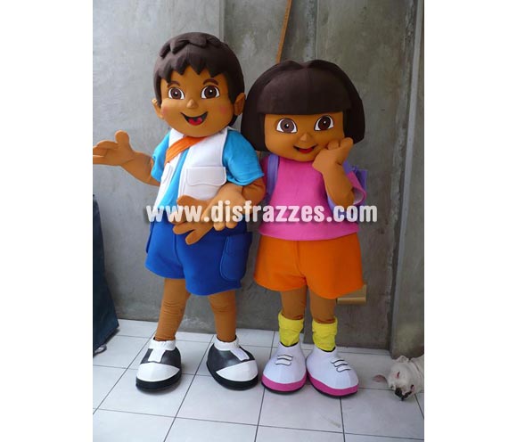 Disfraz de Mascota Publicitaria Niños. Precio por unidad, se venden por separado. Realizamos todo tipo de mascotas publicitarias adaptándonos a sus necesidades para Empresas, Centros Comerciales, Parques de Atracciones, Ayuntamientos, Empresas de Eventos, Empresas de publicidad, Grupos de Animación, etc. etc. Tiempo de fabricación 1 mes aproximadamente. Para el encargo de su mascota, debe contactar con nosotros por teléfono o email. 