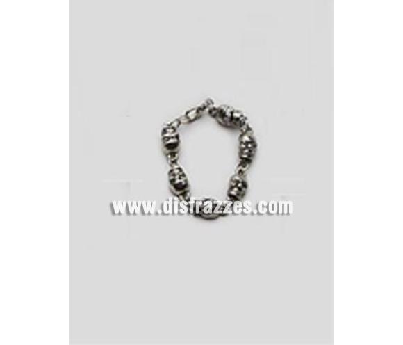 Pulsera calaveras metálica. El complemento ideal para tu disfraz de Pirata y para Halloween para ir de Fiesta a Pubs, Discotecas, Casas particulares o Restaurantes y ayudar a crear un ambiente terrorífico y tenebroso en la Fiesta de Halloween.
¡¡Compra los complementos de tu disfraz para Halloween en nuestra tienda de disfraces, será divertido!!
