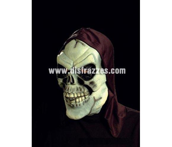 Careta Calavera con capucha para Halloween. Máscara o Careta de Halloween ideal para ir de Fiesta la Noche de las Brujas a Pubs, Discotecas, Casas particulares o Restaurantes y ayudar a crear un ambiente terrorífico y tenebroso en la Fiesta de Halloween.
¡¡Compra tu careta o tu máscara para Halloween en nuestra tienda de disfraces, será divertido!!

