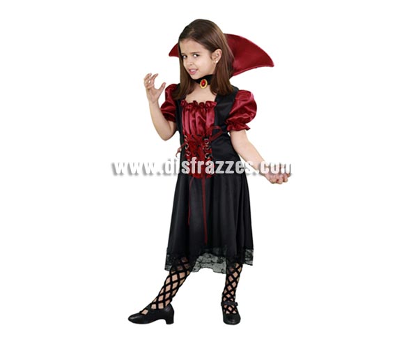 Disfraz barato de Vampiresa Misteriosa infantil para Halloween. Talla de 7 a 9 años. Incluye cuello y vestido. Éste disfraz de Halloween es ideal para celebrar la Fiesta de la Noche de las Brujas en Pub's, Discotecas, Casas particulares,  Restaurantes o Colegios y ayudar a crear un ambiente terrorífico y tenebroso indispensable para la Noche de Halloween la cual se celebra la víspera de Todos los Santos.
¡¡Compra tu disfraz para Halloween en nuestra tienda de disfraces, será divertido!!
