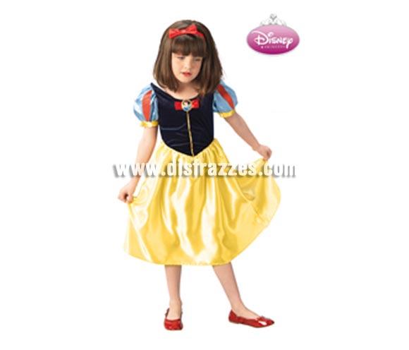 Disfraz Disney de Blancanieves Classic infantil en caja con accesorios para Carnaval. Talla de 5 a 7 años. Incluye vestido, capa, tiara, set de joyas y zapatos de tela. Presentación en Caja regalo. Traje de la Princesa Blancanieves con licencia Disney perfecto como regalo. Éste disfraz es ideal para Carnaval y para regalar en Navidad, en Reyes Magos, para un Cumpleaños o en cualquier ocasión del año. Con éste disfraz harás un regalo diferente y que seguro que a los peques les encantará y hará que desarrollen su imaginación y que jueguen haciendo valer su fantasía. 
¡¡Compra tu disfraz para Carnaval o para regalar en Navidad o en Reyes Magos en nuestra tienda de disfraces, será divertido!!
