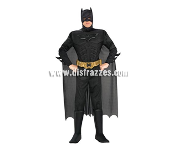 Disfraz de Batman musculoso adulto TDK para Carnaval. Talla estándar. Incluye traje completo con pecho musculoso, cubrebotas, capa, cinturón y antifaz. Disfraz con licencia perfecto como regalo. Éste disfraz de Carnaval es ideal para divertirse en las Fiestas de Carnavales tan divertidas y estrambóticas como siempre y que cada vez se celebran en más Pueblos, Villas  y Ciudades, tanto en la calle como en Pubs, Discotecas, Casas particulares, Restaurantes o Colegios y disfrazándote con un traje de Carnaval ayudarás a crear ese ambiente Carnavalesco, tan divertido, multicolor y variopinto que a todos nos fascina y nos divierte.
¡¡Compra tu disfraz para Carnaval en nuestra tienda de disfraces, será divertido!!
