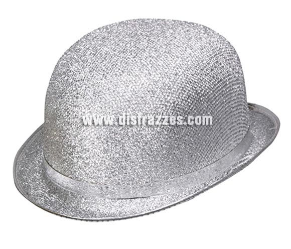 Bombín Brillante en color plata para Carnaval. Talla universal de adultos. Ideal como complemento de tu disfraz para Carnaval para ir de Fiesta a Pubs, Discotecas, Casas particulares, Restaurantes o Colegios y ayudar a crear un ambiente Carnavalesco y Festivo propio de la Fiesta de Carnavales.
¡¡Compra el complemento para tu disfraz de Carnaval en nuestra tienda de disfraces, será divertido!!
