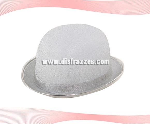 Sombrero Bombín de Cabaret plateado para Carnaval. Talla universal. Ideal como complemento de tu disfraz para Carnaval para ir de Fiesta a Pubs, Discotecas, Casas particulares, Restaurantes o Colegios y ayudar a crear un ambiente Carnavalesco y Festivo propio de la Fiesta de Carnavales.
¡¡Compra el complemento para tu disfraz de Carnaval en nuestra tienda de disfraces, será divertido!!
