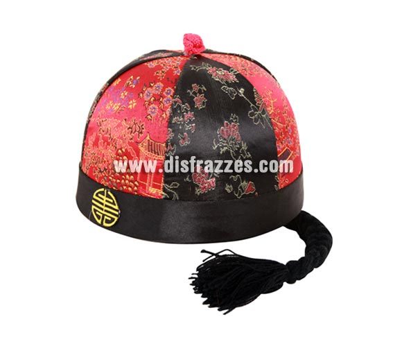 Sombrero de Chino de 19 cm. de diámetro con coleta para Carnaval. Talla única. Dos modelos surtidos, precio por unidad. Ideal como complemento de tu disfraz para Carnaval para ir de Fiesta a Pubs, Discotecas, Casas particulares, Restaurantes o Colegios y ayudar a crear un ambiente Carnavalesco y Festivo propio de la Fiesta de Carnavales.
¡¡Compra el complemento para tu disfraz de Carnaval en nuestra tienda de disfraces, será divertido!!
