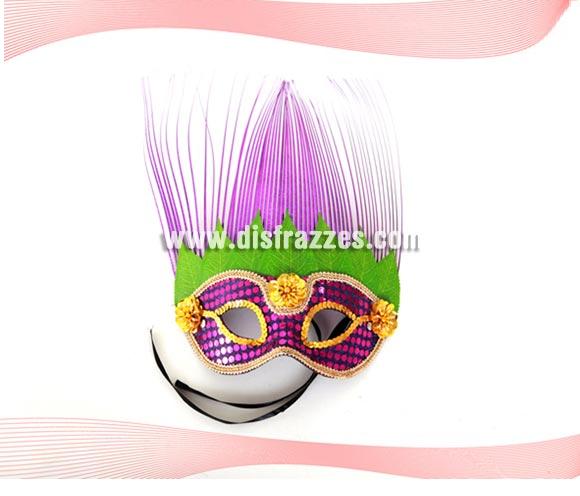 Antifaz o Máscara con hojas para Carnaval. Talla universal. Máscara Veneciana ideal para disfrazarse en Carnaval incluso en Halloween y dar el golpe con una máscara de Venecia de precio barato. Con ésta máscara Veneciana no te reconocerán y podrás sentir que todos te miran ya que es una máscara que llama la atención.
¡¡Compra tu máscara Veneciana en nuestra tienda de disfraces, será divertido!!
