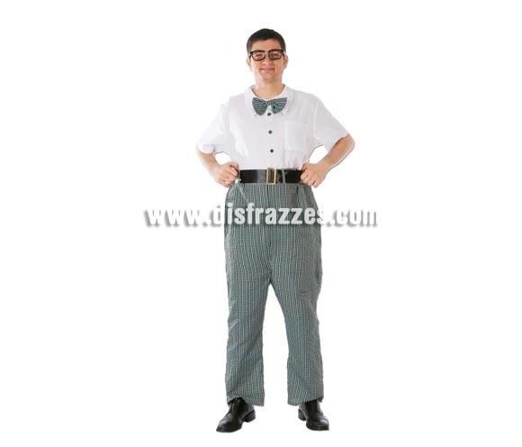 Disfraz de Chico Tonto adulto para Carnavales. Talla única 52/54. Incluye pajarita, camisa, cinturón y pantalón. Gafas NO incluidas, podrás verlas en la sección Complementos. Disfraz de Jerry Lewis, con éste disfraz podrás imitar a éste sensacional actor de Hollywood. Éste disfraz también es muy bueno para Despedidas de Soltero, para hacer pasar un poco de vergüenza al novio.
¡¡Compra tu disfraz para Carnaval en nuestra tienda de disfraces, será divertido!!
