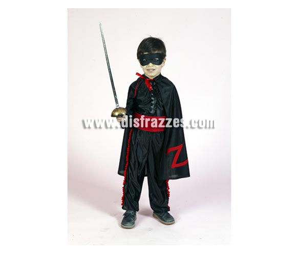 Disfraz Super barato de Héroe Enmascarado camisa negra infantil para Carnavales. Talla de 3 a 4 años. Incluye capa, pantalón, fajín, camisa y antifaz. Espada NO incluida, podrás verla en la sección Complementos. Éste disfraz que recuerda ala película El Zorro de Carnaval es ideal para divertirse en las Fiestas de Carnavales tan divertidas y estrambóticas como siempre y que cada vez se celebran en más Pueblos, Villas  y Ciudades, tanto en la calle como en Pubs, Discotecas, Casas particulares, Restaurantes o Colegios y disfrazándote con un traje de Carnaval ayudarás a crear ese ambiente Carnavalesco, tan divertido, multicolor y variopinto que a todos nos fascina y nos divierte.
¡¡Compra tu disfraz para Carnaval en nuestra tienda de disfraces, será divertido!!