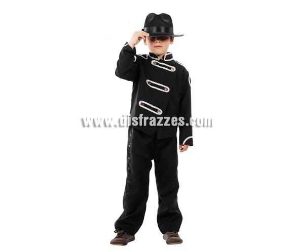 Disfraz de Rey del Pop para niños. Talla de 10 a 12 años. Incluye pantalón y chaqueta. Sombrero NO incluido, podrás verlo en la sección de Complementos. Disfraz genial para que los niños jueguen y bailen como el desaparecido Michael Jackson. 