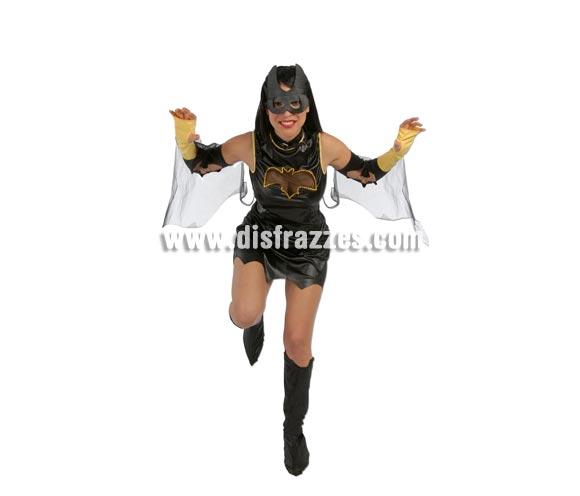 Disfraz de Mujer Murciélago adulta. Talla única 38/40. Incluye vestido, manguitos y cubrebotas. Éste traje es la pareja ideal para el disfraz de Batman.