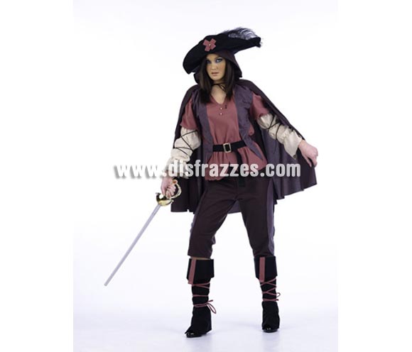 Disfraz Mosquetera Milady Deluxe para mujer. Alta calidad, hecho en España. Disponible en varias tallas. Incluye camisa con capa pantalón, cinturón, cubrebotas y sombrero. Espada No incluida, podrás encontrar espadas en la sección de Complementos.