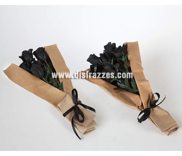 Ramo de Rosas negras ideal para decorar y/o llevar cómo complemento con tu disfraz de Novia cadáver, etc.