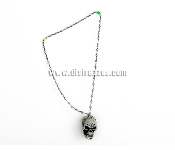 Collar de Calavera con bolitas plateadas. Perfecto para tu disfraz de Pirata o para Halloween.