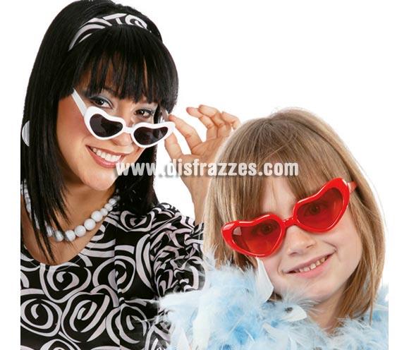 Gafas Corazón colores surtidos para Carnavales y para Despedidas de Soltera. Ideal como complemento de tu disfraz para Carnaval para ir de Fiesta a Pubs, Discotecas, Casas particulares, Restaurantes o Colegios y ayudar a crear un ambiente Carnavalesco y Festivo propio de la Fiesta de Carnavales.
¡¡Compra tu complemento para el disfraz de Carnaval en nuestra tienda de disfraces, será divertido!!

