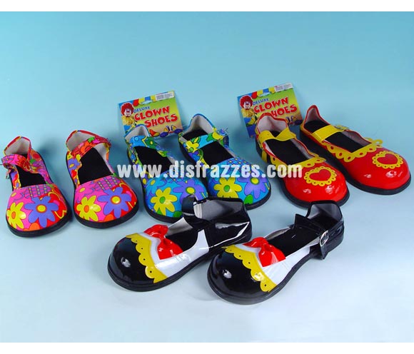 Par de Zapatos o Zapatones de Payaso mujer de 30 cms. para Carnaval. Cuatro colores surtidos. Precio por par, se venden por separado. Ideal como complemento de tu disfraz para Carnaval para ir de Fiesta.
¡¡Compra el complemento para tu disfraz de Carnaval en nuestra tienda de disfraces, será divertido!!
