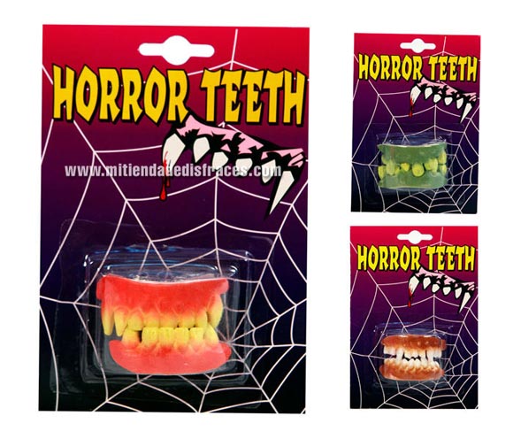Dientes Latex 3 modelos surtidos. Se venden por separado. Cuando hagas el pedido, recuerda indicarnos qué modelo/s quieres.