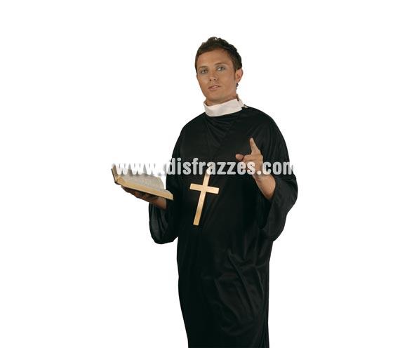 Disfraz barato de Cura adulto para Carnavales. Talla única 52/54. Disfraz de Sacerdote o de Padre. Incluye traje con alzacuellos y también incluye una cruz pequeña. Libro NO incluido.