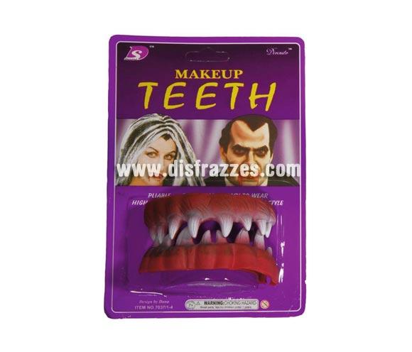 Dentadura de Monstruo para Halloween. Ideal como complemento de tu disfraz de Halloween para ir de Fiesta a Pub's, Discotecas, Casas particulares o Restaurantes y ayudar a crear un ambiente terrorífico y tenebroso en la Fiesta de Halloween.
¡¡Cómpranos los complementos de tu disfraz para Halloween, será divertido!!