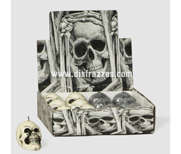 Vela con forma de Calavera para Halloween. En la imagen se muestra la caja expositora, pero el precio es de una unidad. Artículo muy apropiado para decoración de Halloween en Discotecas, Pubs, Restaurantes, Colegios y Casas particulares y así crear un ambiente terrorífico y tenebroso típico de la Fiesta de Halloween cada vez más seguida por todos.
¡¡Compra la decoración para Halloween en nuestra tienda de disfraces, será divertido!!
