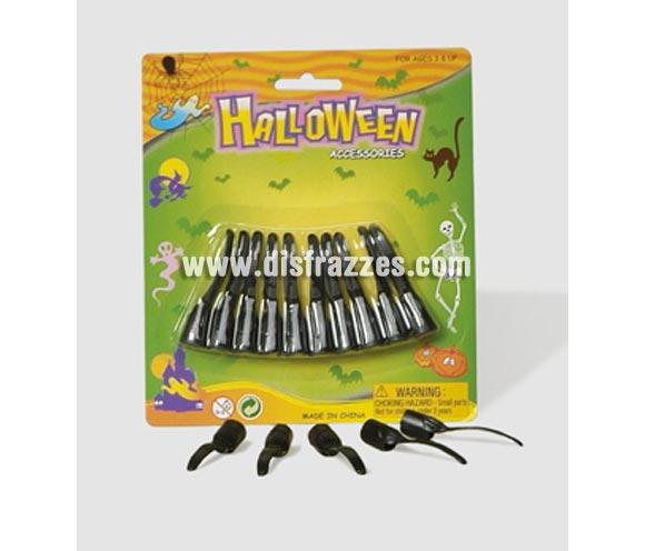 Uñas largas negras adaptables para Halloween. Se meten en los dedos. Ideal como complemento de tu disfraz de Bruja para Halloween para ir de Fiesta a Pub's, Discotecas, Casas particulares o Restaurantes y ayudar a crear un ambiente terrorífico y tenebroso en Halloween.
¡¡¡PRÓXIMA RECEPCIÓN DE ÉSTE ARTÍCULO A PARTIR DE SEPTIEMBRE DE 2010!!!

