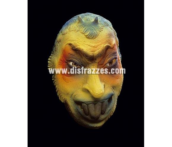 Careta de Monstruo dientes largos para Halloween. Máscara o Careta de Halloween ideal para ir de Fiesta la Noche de las Brujas a Pubs, Discotecas, Casas particulares o Restaurantes y ayudar a crear un ambiente terrorífico y tenebroso en la Fiesta de Halloween.
¡¡Compra tu careta o tu máscara para Halloween en nuestra tienda de disfraces, será divertido!!
