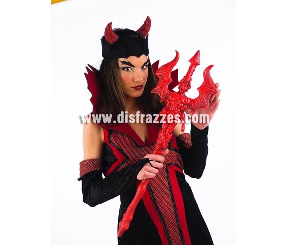 Tridente corto Diablo Rojo para Halloween. Ideal como complemento de tu disfraz de Halloween para ir de Fiesta a Pubs, Discotecas, Casas particulares o Restaurantes y ayudar a crear un ambiente terrorífico y tenebroso en la Fiesta de Halloween.
¡¡Compra los complementos de tu disfraz para Halloween en nuestra tienda de disfraces, será divertido!!
