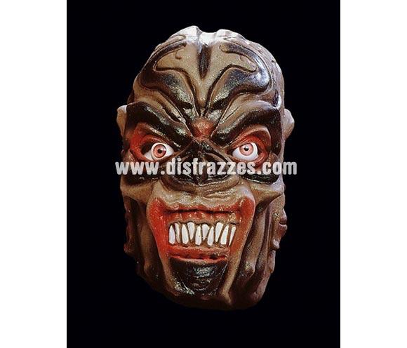 Careta o máscara de Monstruo Marrón para Halloween. Máscara o Careta de Halloween ideal para ir de Fiesta la Noche de las Brujas a Pubs, Discotecas, Casas particulares o Restaurantes y ayudar a crear un ambiente terrorífico y tenebroso en la Fiesta de Halloween.
¡¡Compra tu careta o tu máscara para Halloween en nuestra tienda de disfraces, será divertido!!
