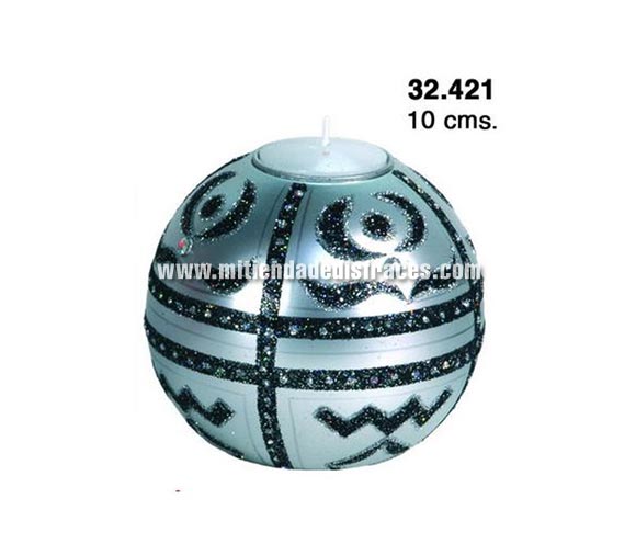 Vela bola de cristal decorada de color plata de 10 cms. Ideal para decorar la casa en Navidad.