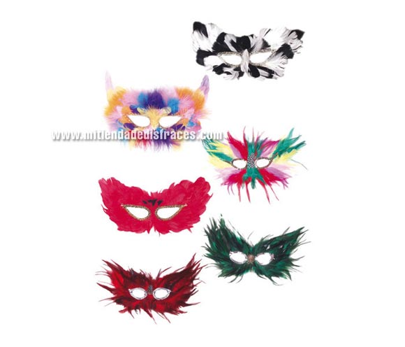 Antifaz de colores con plumas. 6 Modelos diferentes. Se venden por separado.