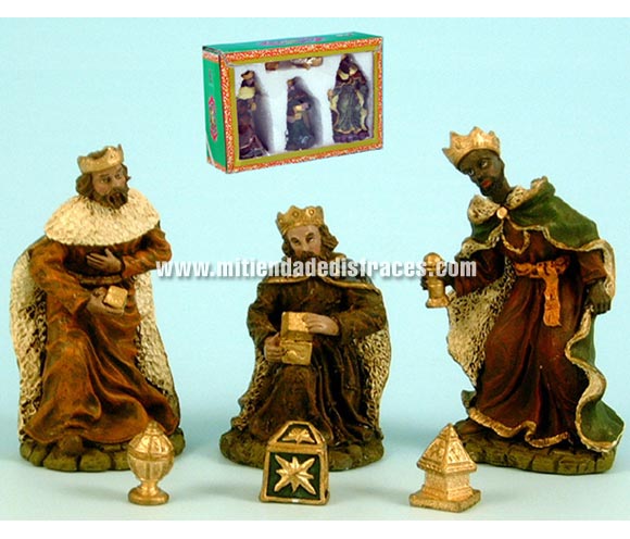 Reyes Magos adorando con ofrenda de 6 piezas.