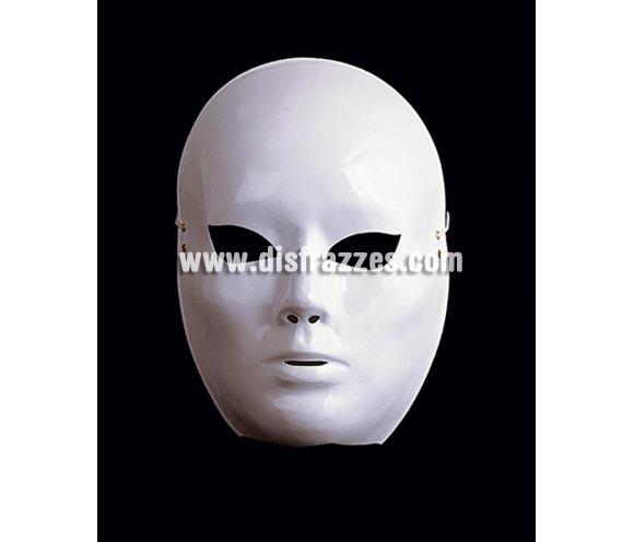 Careta Hule Blanca de media cabeza. Talla Universal. Máscara Veneciana ideal para disfrazarse en Carnaval incluso en Halloween y dar el golpe con una máscara de Venecia de precio barato. Con ésta máscara Veneciana no te reconocerán y podrás sentir que todos te miran ya que es una máscara que llama la atención.

¡¡Compra tu máscara Veneciana en nuestra tienda de disfraces, será divertido!!
