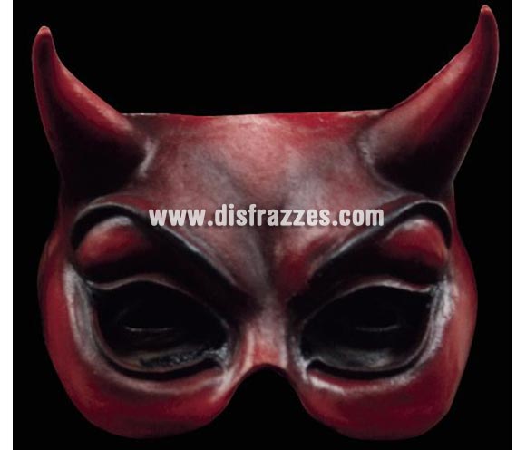 Media Máscara de Diablo o Demonio rojo media cara para Halloween. Alta calidad. Fabricada en látex artesanalmente por una empresa que realiza efectos especiales para Hollywood. Máscara o Careta de Halloween ideal para ir de Fiesta la Noche de las Brujas a Pubs, Discotecas, Casas particulares o Restaurantes y ayudar a crear un ambiente terrorífico y tenebroso en la Fiesta de Halloween. ¡¡Compra tu careta o tu máscara para Halloween en nuestra tienda de disfraces, será divertido!!