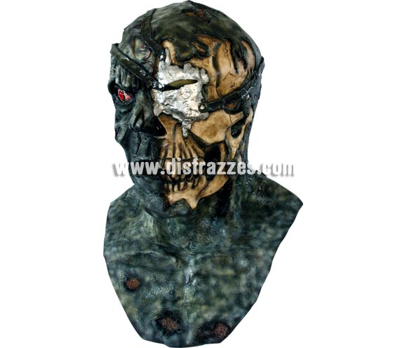 Máscara de Sea Dagger para Halloween. Máscara de cabeza entera. Mitad zombie, mitad calavera. Alta calidad. Fabricada en látex artesanalmente por una empresa que realiza efectos especiales para Hollywood. Máscara o Careta de Halloween ideal para ir de Fiesta la Noche de las Brujas a Pubs, Discotecas, Casas particulares o Restaurantes y ayudar a crear un ambiente terrorífico y tenebroso en la Fiesta de Halloween. ¡¡Compra tu careta o tu máscara para Halloween en nuestra tienda de disfraces, será divertido!!